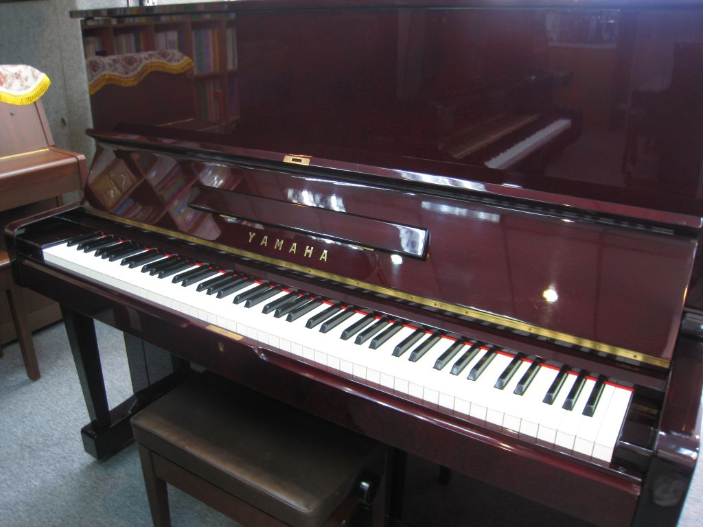 Yamaha U2